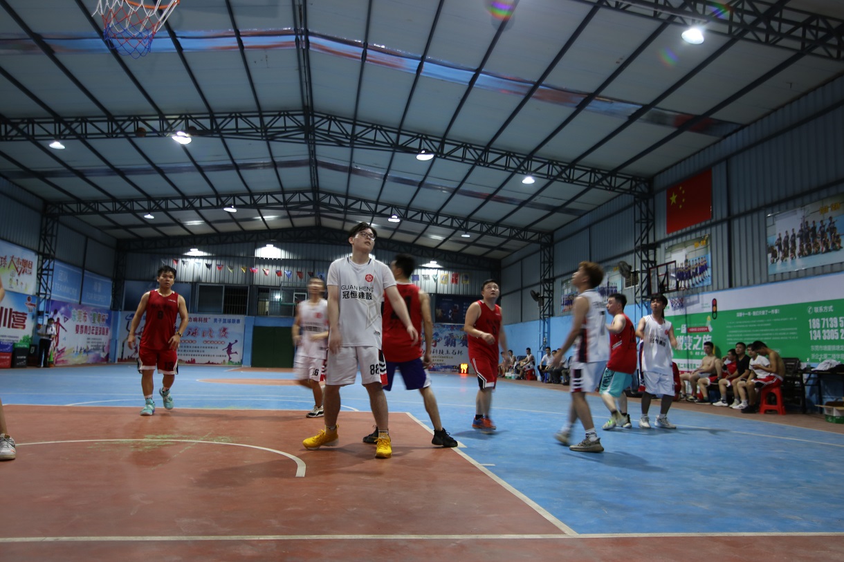 全民健身之“j9.comvs利人”兄弟友谊篮球赛