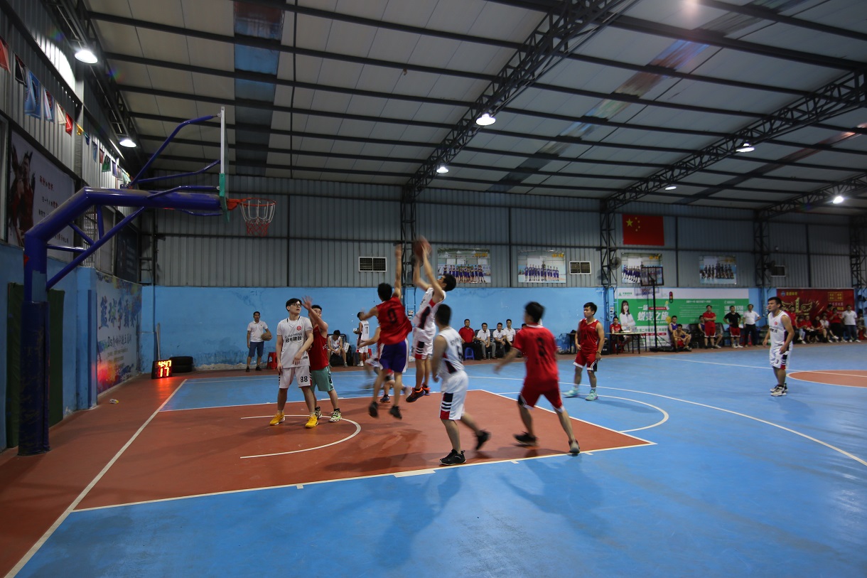 全民健身之“j9.comvs利人”兄弟友谊篮球赛