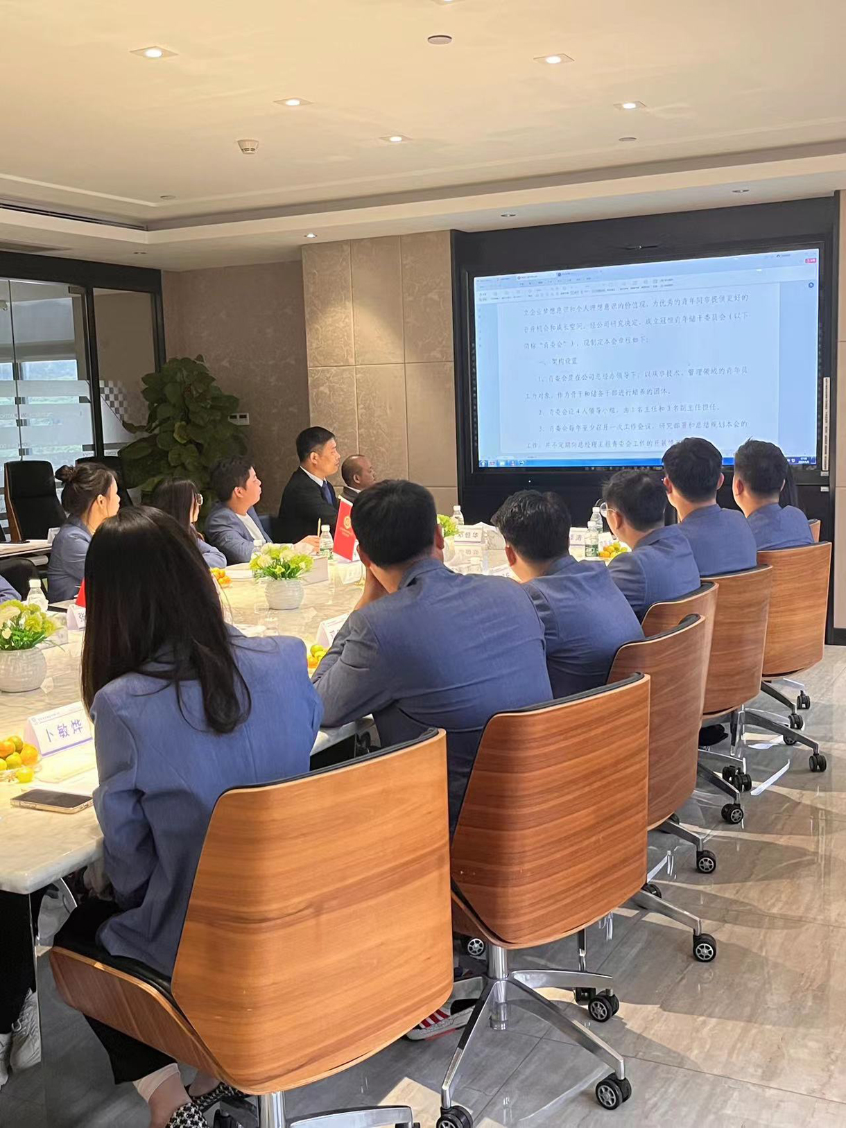 有理想 敢担当 能吃苦 肯奋斗!